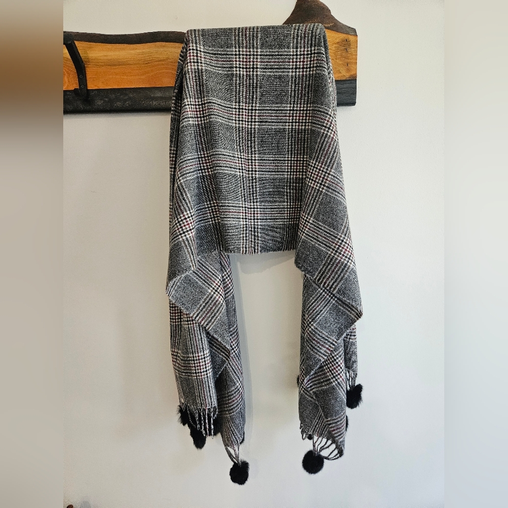 NWOT 100% Cashmere Pashmina with Pom Poms